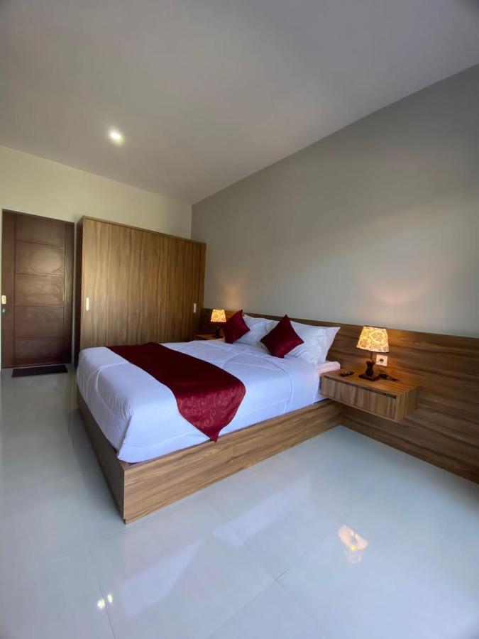 Puspa Sumekar * Seminyak (Bali)