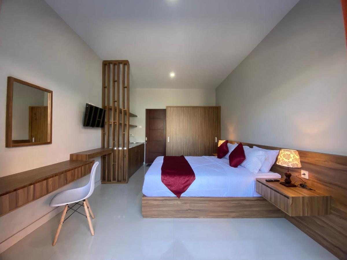 Puspa Sumekar * Seminyak (Bali)